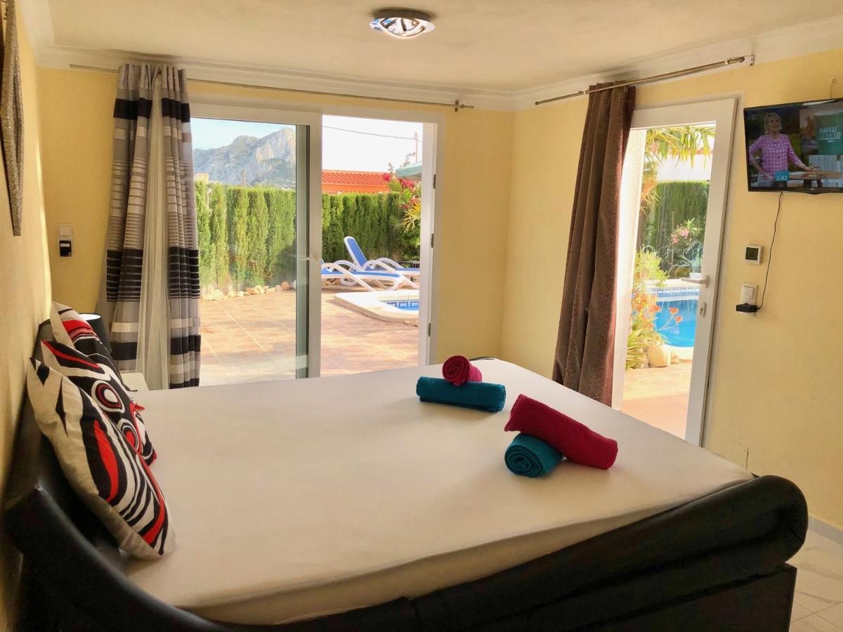 Villa Hayahay With Private Pool & Amazing View Calpe Esterno foto
